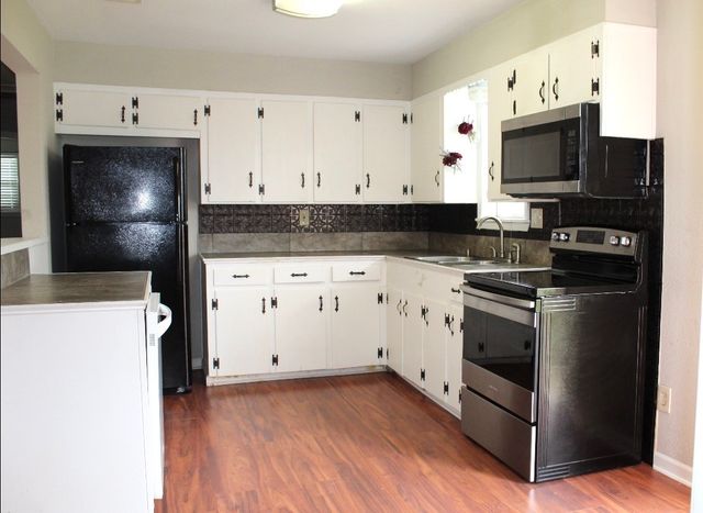 100 Hickory Street, Lone Oak, TX 75453