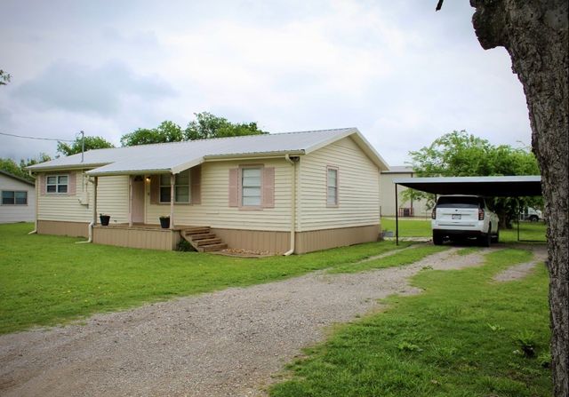 100 Hickory Street, Lone Oak, TX 75453