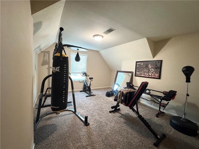 312 SE Battery Drive, Lee's Summit, MO 64063
