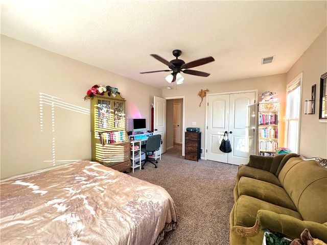 312 SE Battery Drive, Lee's Summit, MO 64063