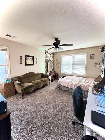 312 SE Battery Drive, Lee's Summit, MO 64063