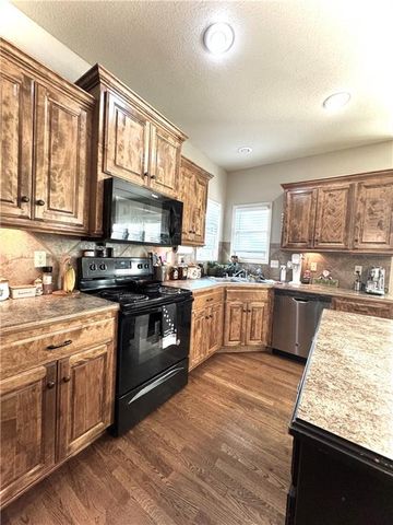 312 SE Battery Drive, Lee's Summit, MO 64063
