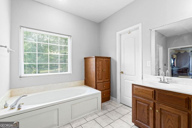 133 Gates Road, Lizella, GA 31052
