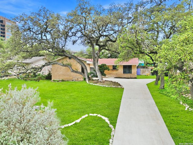 8615 NORWICH DR, San Antonio, TX 78217