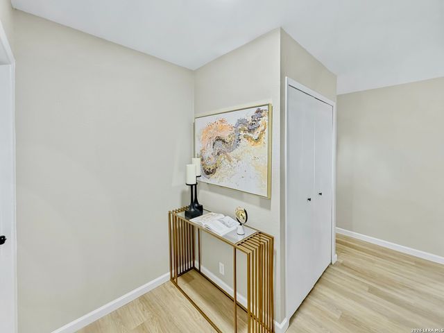 8615 NORWICH DR, San Antonio, TX 78217