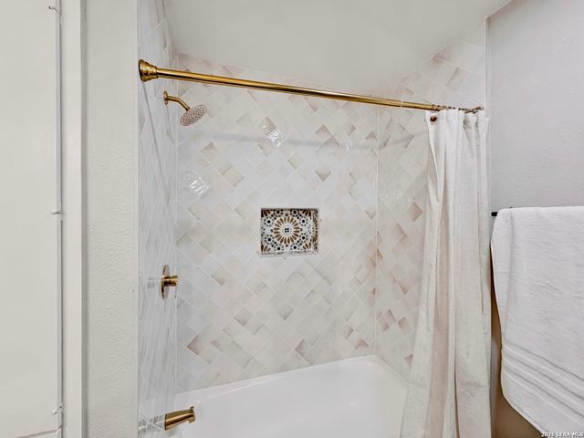 8615 NORWICH DR, San Antonio, TX 78217