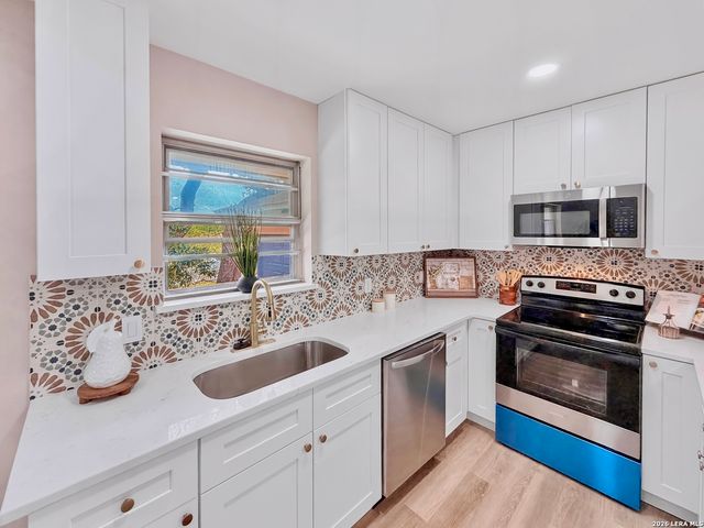 8615 NORWICH DR, San Antonio, TX 78217