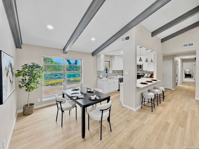 8615 NORWICH DR, San Antonio, TX 78217