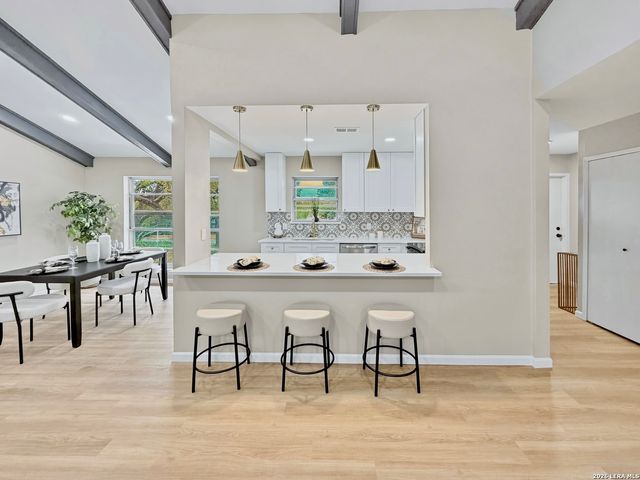 8615 NORWICH DR, San Antonio, TX 78217