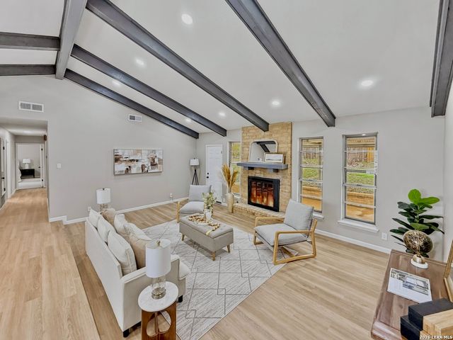 8615 NORWICH DR, San Antonio, TX 78217