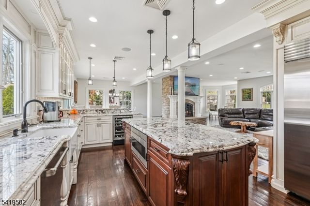 73 Maple Ave, Wayne Twp., NJ 07470