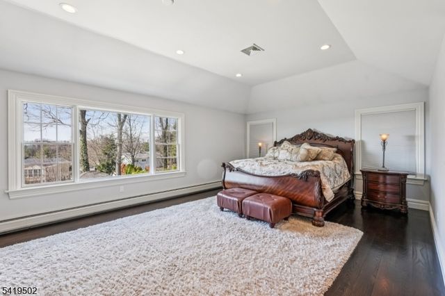 73 Maple Ave, Wayne Twp., NJ 07470