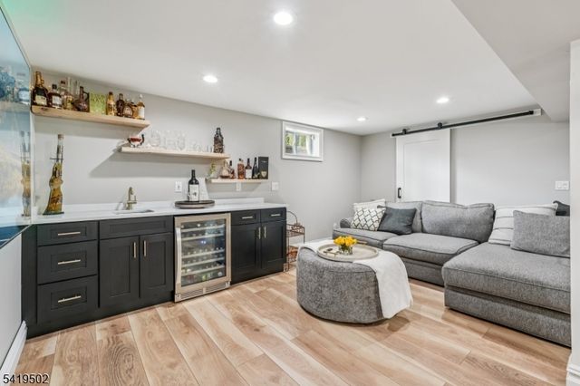 73 Maple Ave, Wayne Twp., NJ 07470