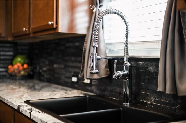 4325 Rolling Water DR, Pflugerville, TX 78660