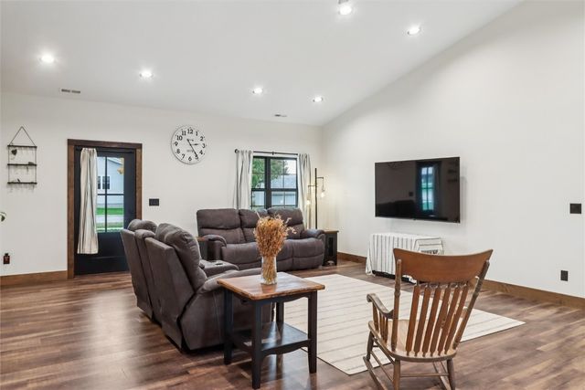 323 Roberts Avenue, Marengo, IA 52301