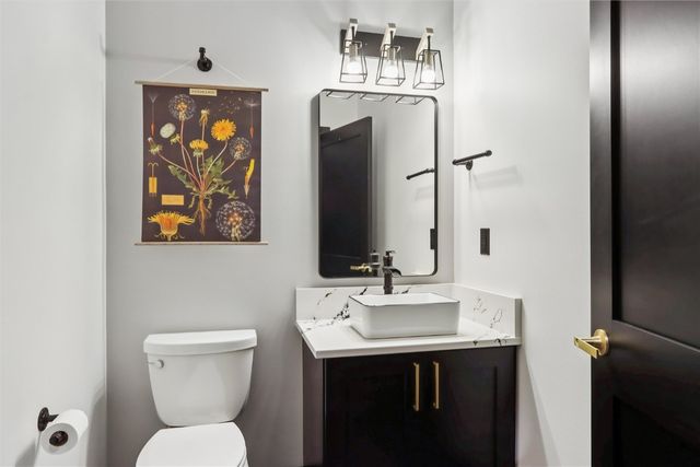 323 Roberts Avenue, Marengo, IA 52301