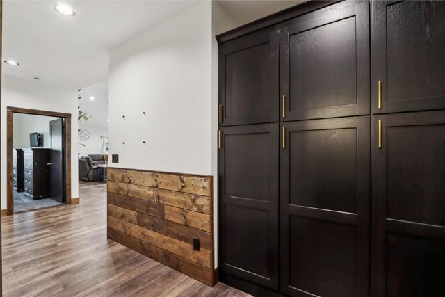 323 Roberts Avenue, Marengo, IA 52301