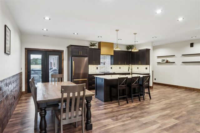 323 Roberts Avenue, Marengo, IA 52301