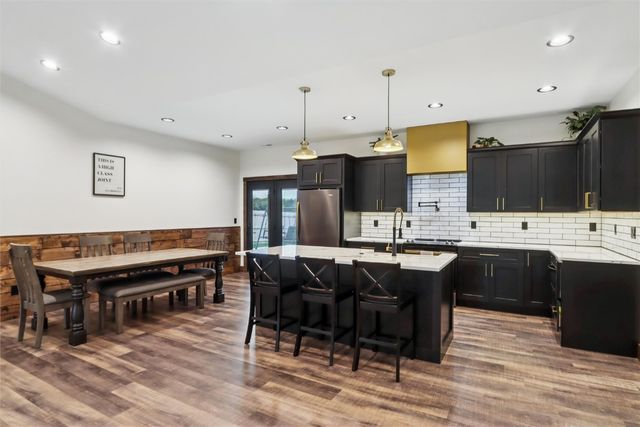 323 Roberts Avenue, Marengo, IA 52301