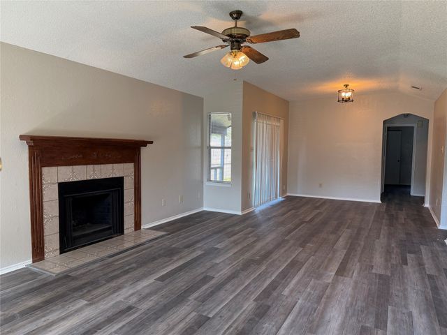 5216 Carpenter Drive, Arlington, TX 76017