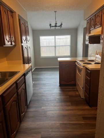 5216 Carpenter Drive, Arlington, TX 76017