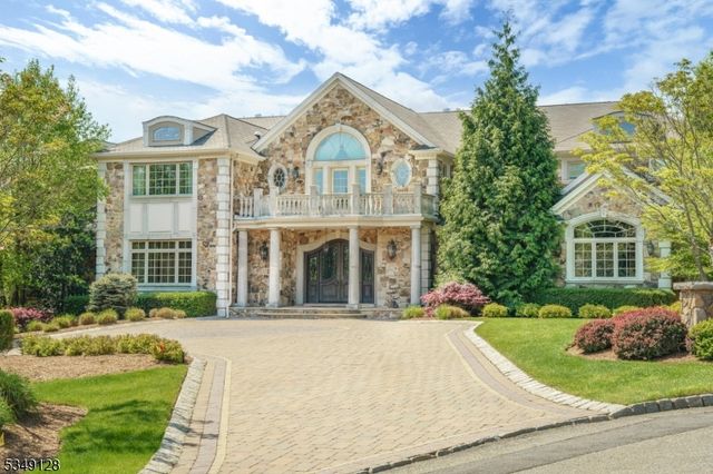 11 RICKLAND DRIVE, North Caldwell Boro, NJ 07006