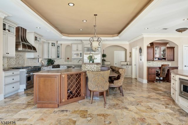 11 RICKLAND DRIVE, North Caldwell Boro, NJ 07006