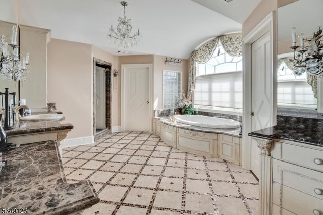 11 RICKLAND DRIVE, North Caldwell Boro, NJ 07006