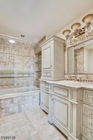 11 RICKLAND DRIVE, North Caldwell Boro, NJ 07006