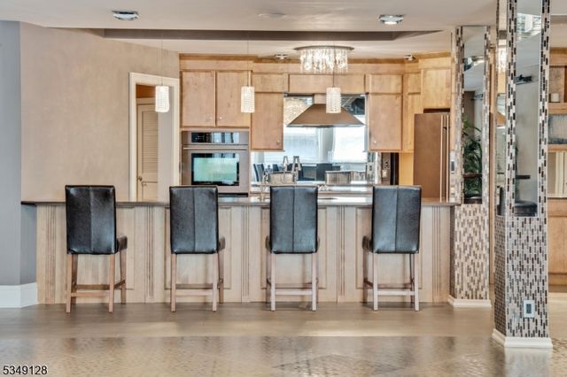 11 RICKLAND DRIVE, North Caldwell Boro, NJ 07006