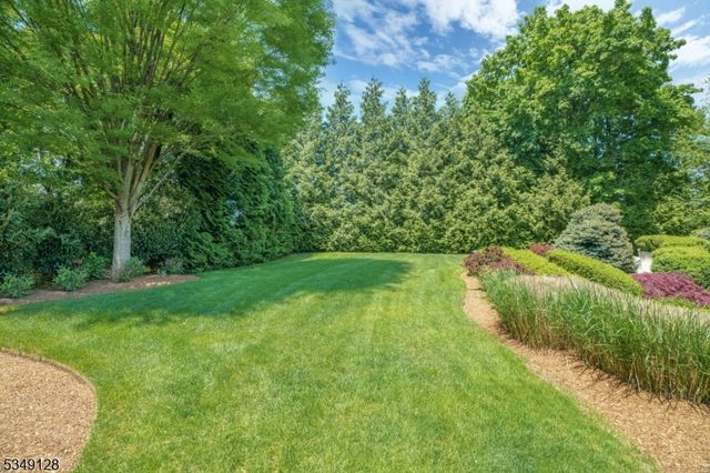 11 RICKLAND DRIVE, North Caldwell Boro, NJ 07006