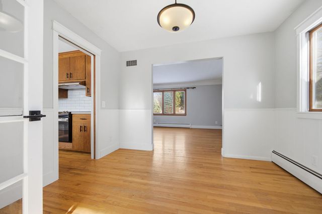 4721 33rd Avenue N, Golden Valley, MN 55422