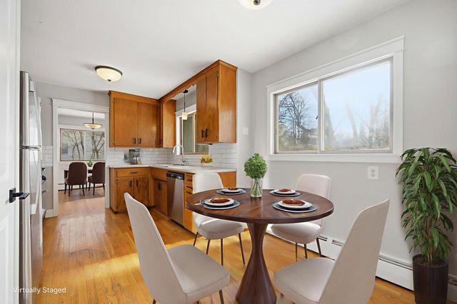 4721 33rd Avenue N, Golden Valley, MN 55422