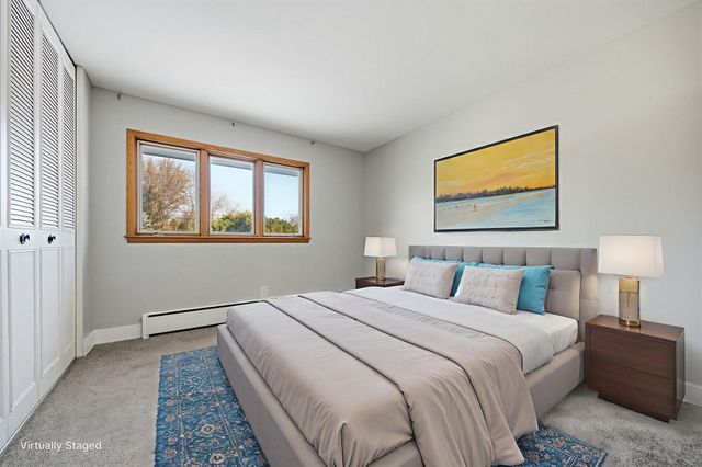 4721 33rd Avenue N, Golden Valley, MN 55422