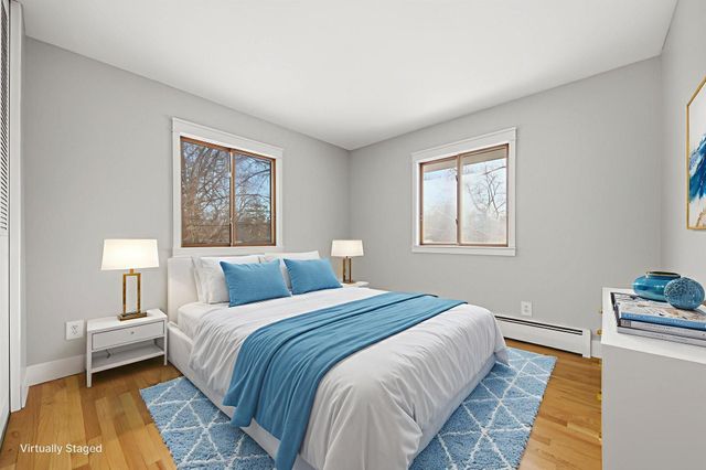 4721 33rd Avenue N, Golden Valley, MN 55422