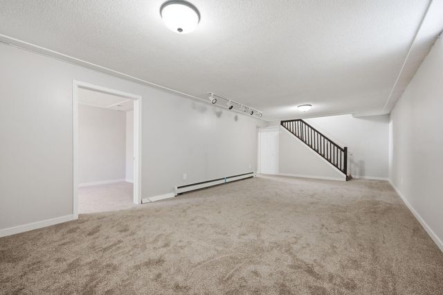 4721 33rd Avenue N, Golden Valley, MN 55422