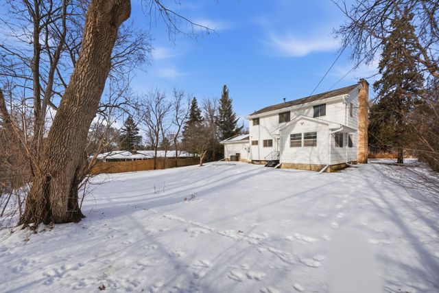 4721 33rd Avenue N, Golden Valley, MN 55422