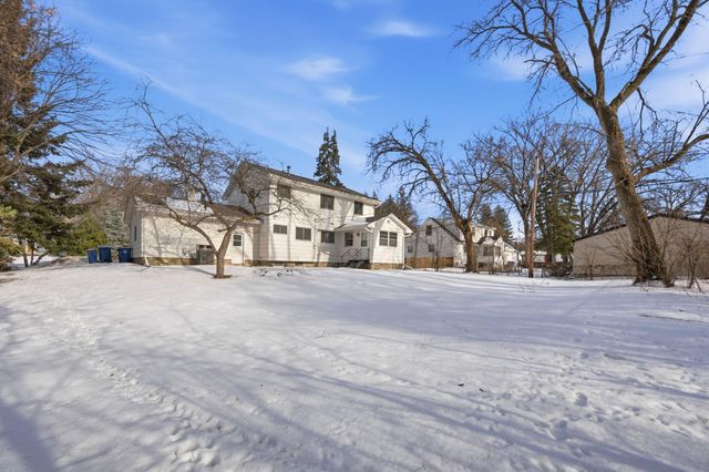 4721 33rd Avenue N, Golden Valley, MN 55422