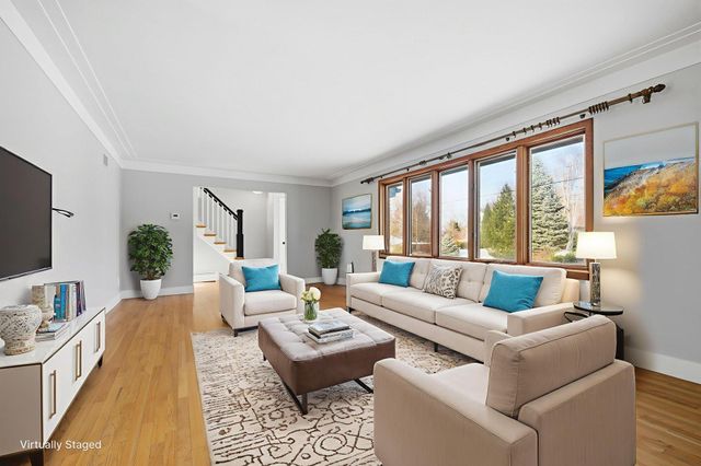 4721 33rd Avenue N, Golden Valley, MN 55422