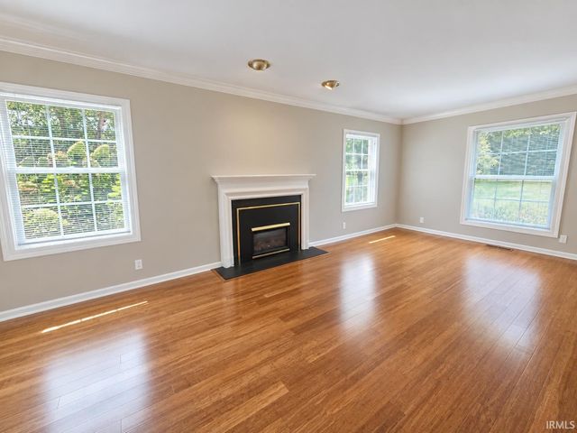4019 Jennings Lane, Evansville, IN 47720