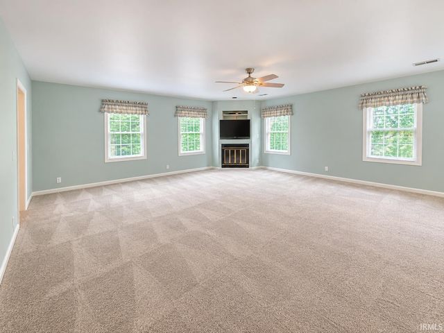 4019 Jennings Lane, Evansville, IN 47720