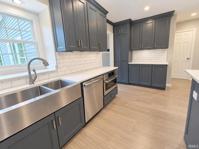 4019 Jennings Lane, Evansville, IN 47720