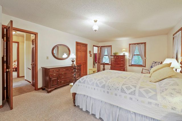 9905 Brent Avenue, Inver Grove Heights, MN 55077