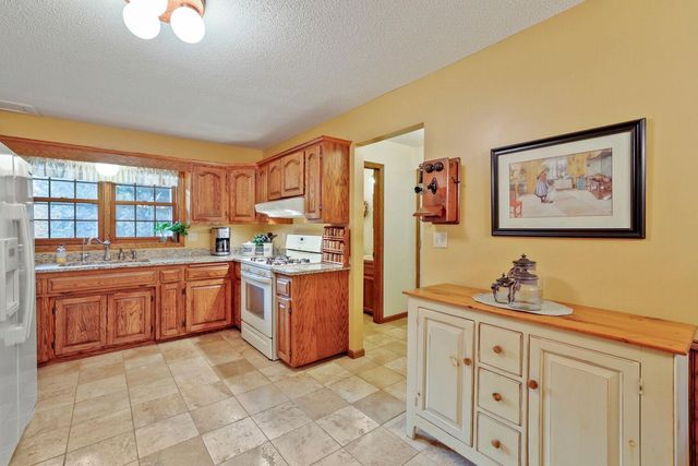 9905 Brent Avenue, Inver Grove Heights, MN 55077