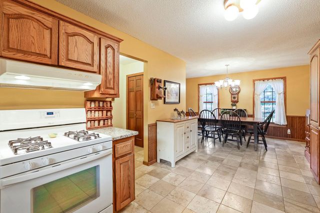 9905 Brent Avenue, Inver Grove Heights, MN 55077