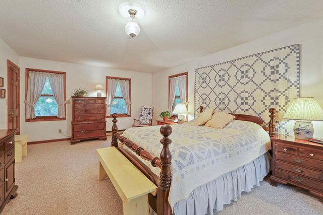 9905 Brent Avenue, Inver Grove Heights, MN 55077