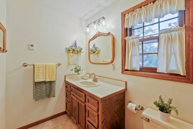 9905 Brent Avenue, Inver Grove Heights, MN 55077