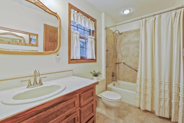 9905 Brent Avenue, Inver Grove Heights, MN 55077