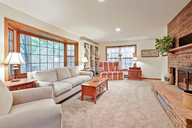 9905 Brent Avenue, Inver Grove Heights, MN 55077