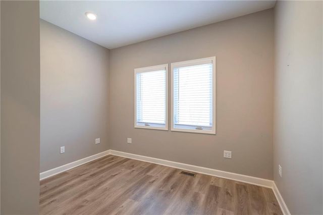 517 Village Lane, Harrisonville, MO 64701